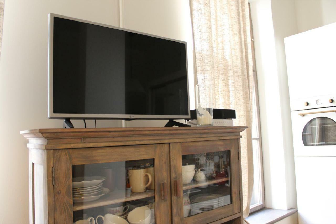2 Room Apartment In Embasy Area Riga Ngoại thất bức ảnh